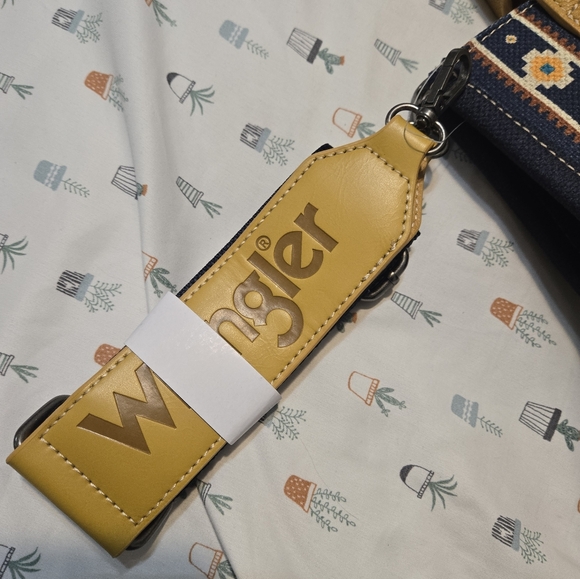 WRANGLER PURSE - Picture 5 of 5